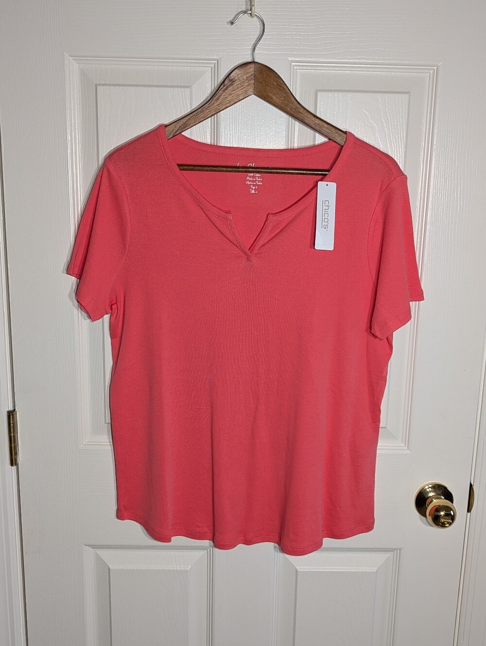 CHICO'S Coral Short-Sleeve Split Neck Tee